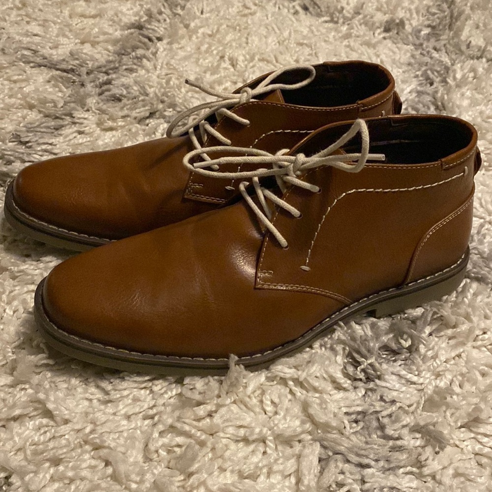 Men’s dress shoes. LIKE NEW!!